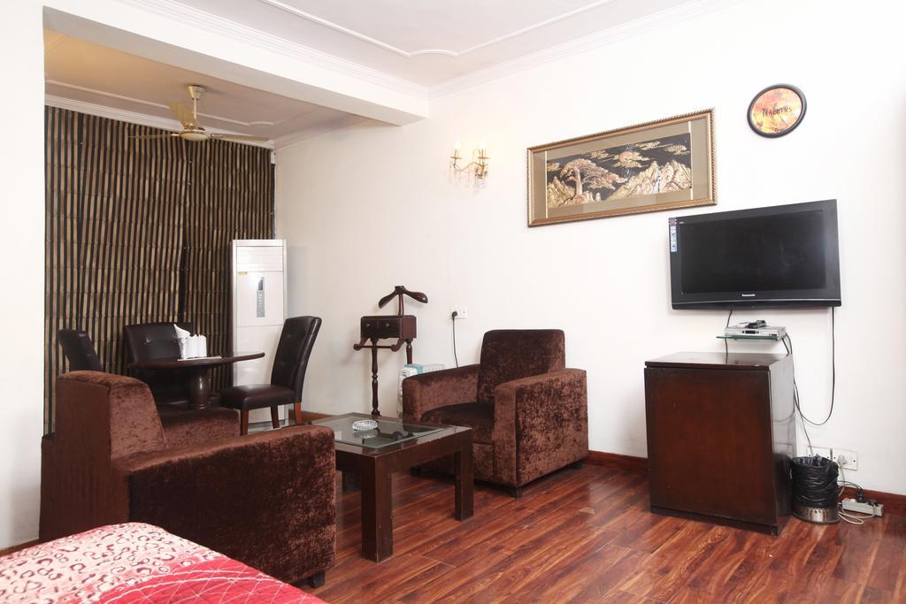 Hotel Oyo 358 Sarojini Nagar à New Delhi Chambre photo