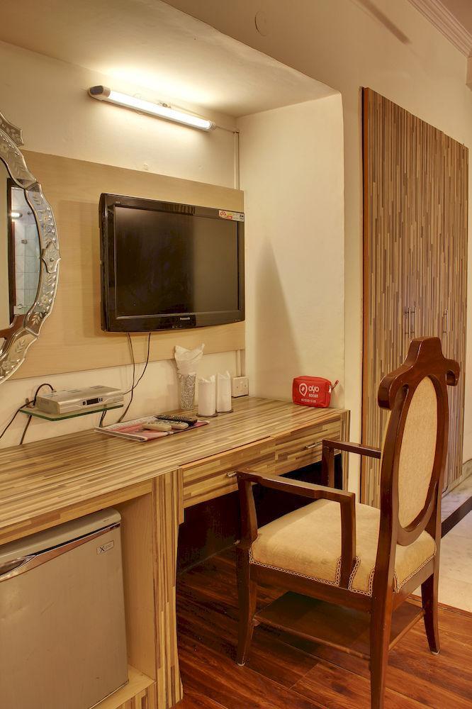 Hotel Oyo 358 Sarojini Nagar à New Delhi Extérieur photo