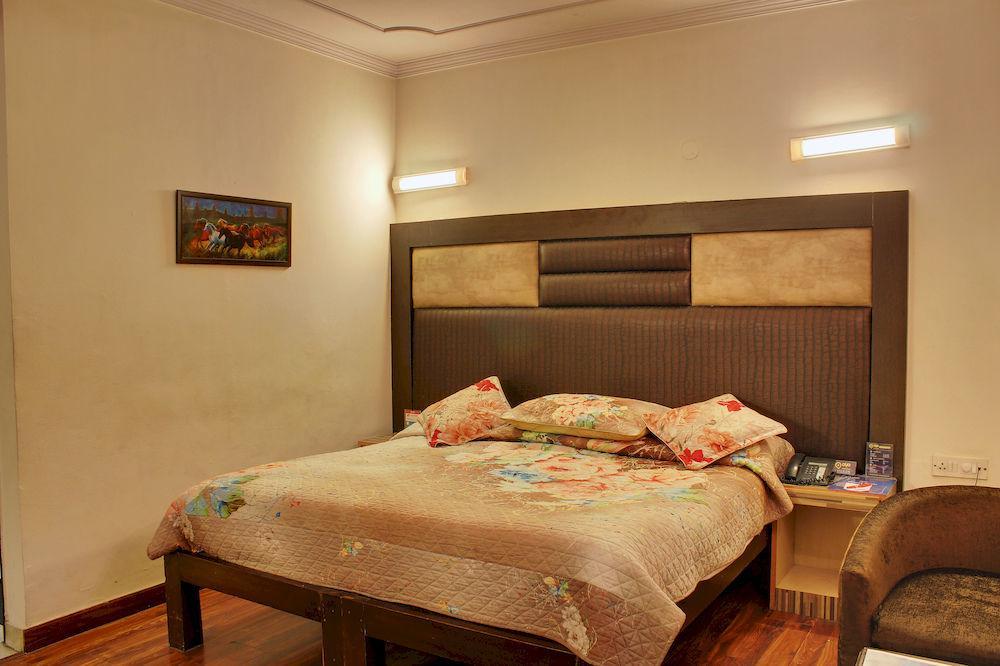 Hotel Oyo 358 Sarojini Nagar à New Delhi Extérieur photo